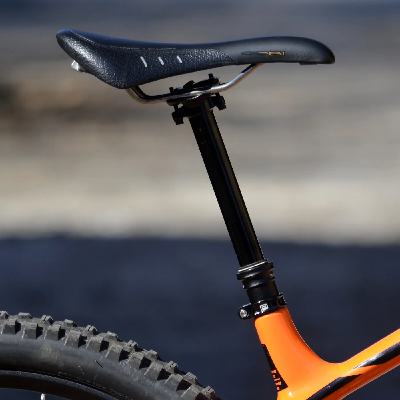 Régler sa tige de selle télescopique (dropper) : le guide complet